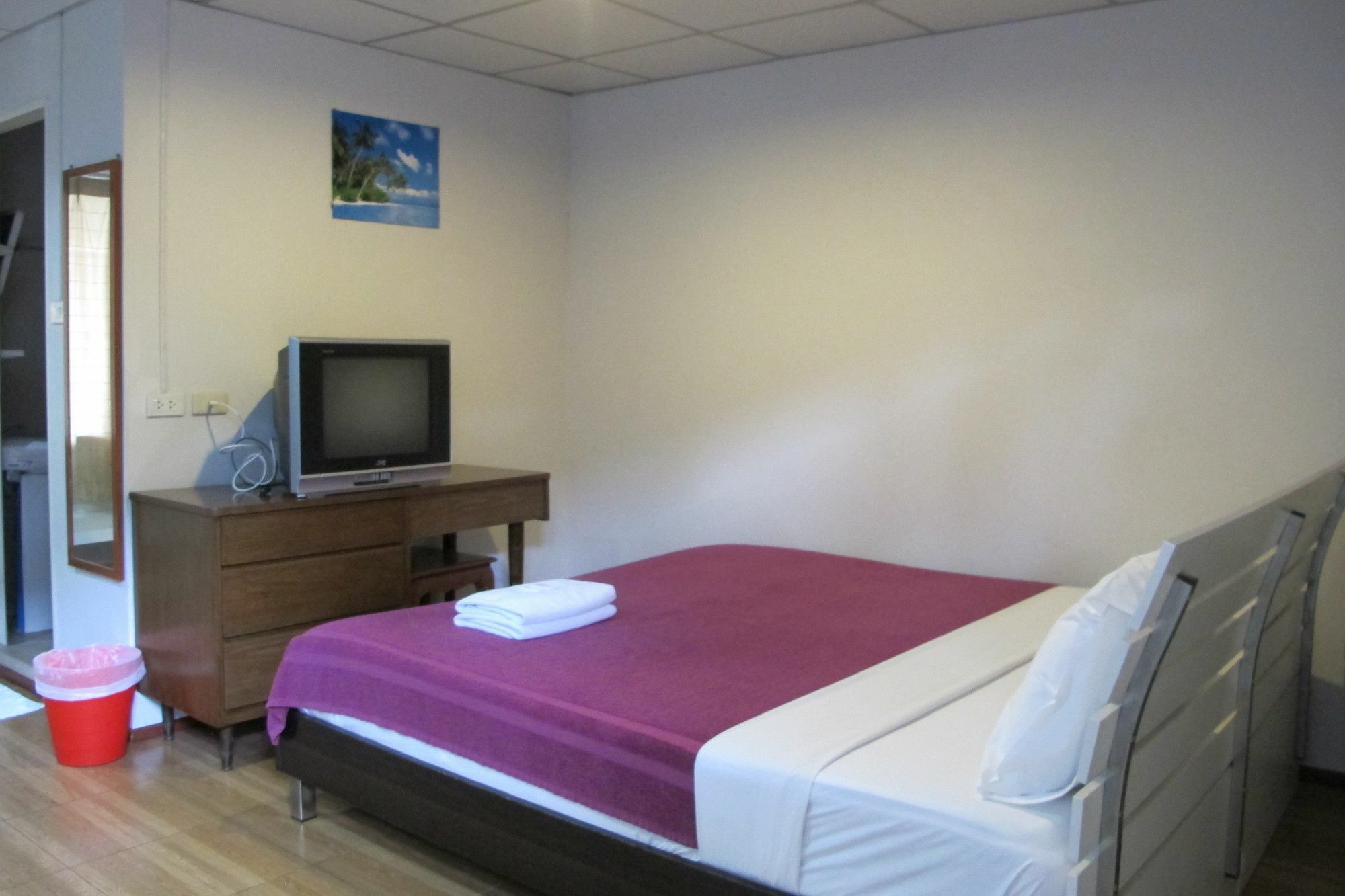 Samchai Hotel Си Рача Екстериор снимка