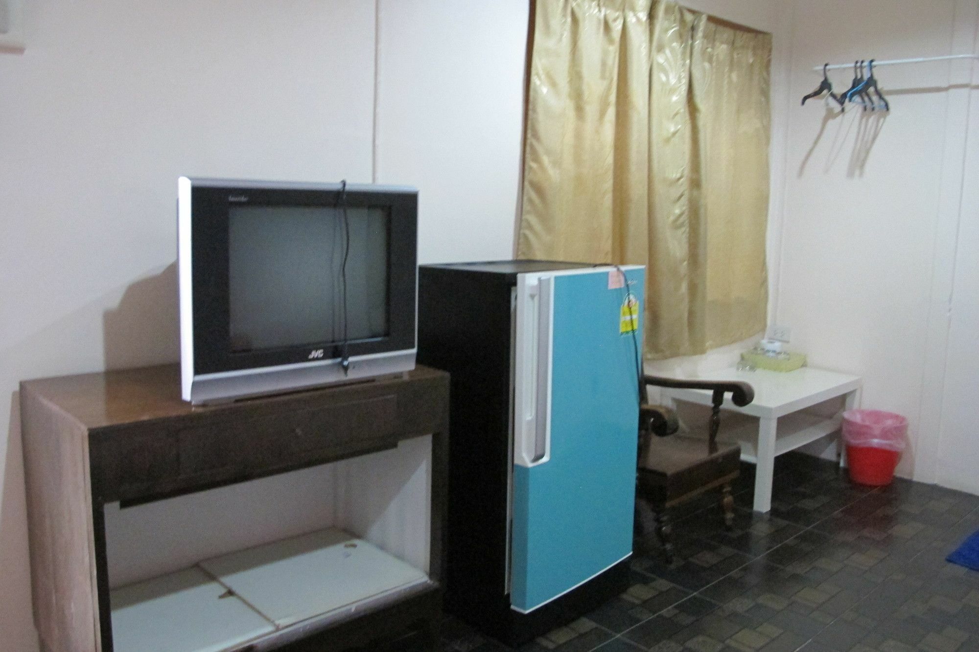 Samchai Hotel Си Рача Екстериор снимка