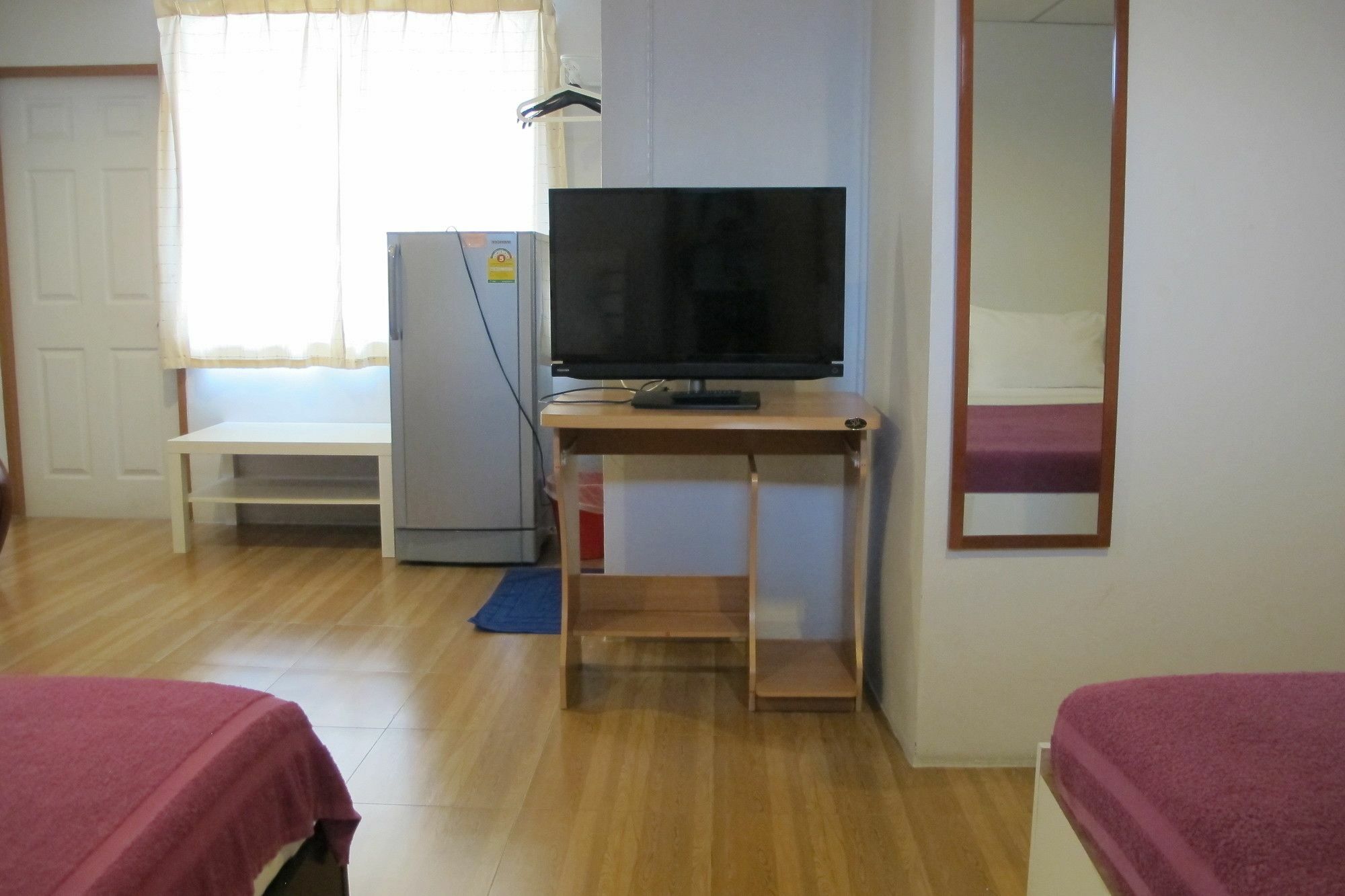 Samchai Hotel Си Рача Екстериор снимка