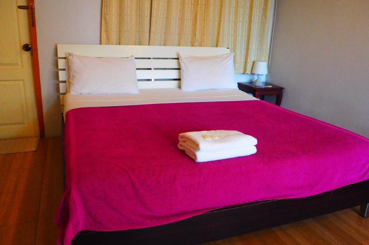 Samchai Hotel Си Рача Екстериор снимка