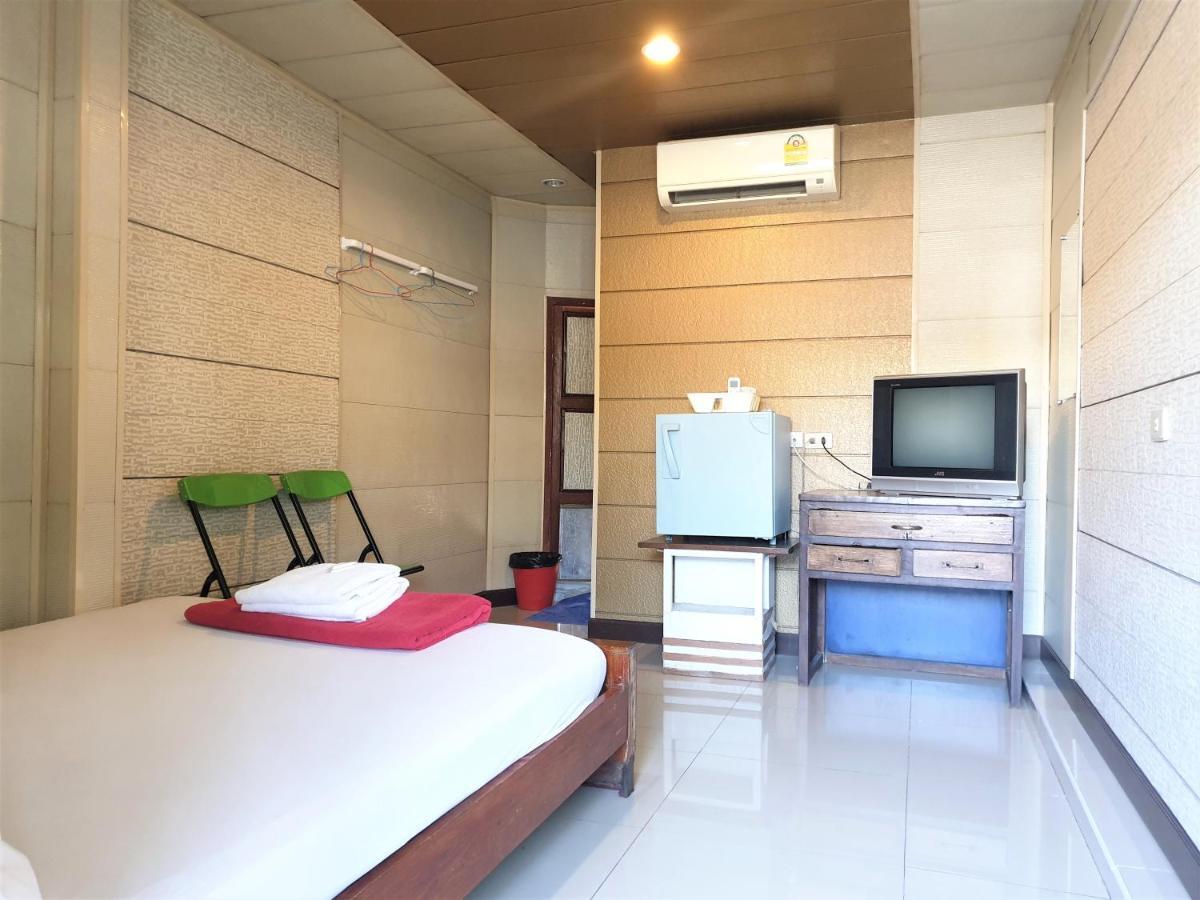 Samchai Hotel Си Рача Екстериор снимка